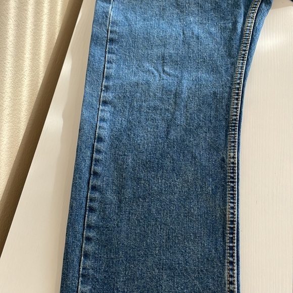 Levi’s. Washed and dried once. Blue. 505 31 waists 30 length. - Picture 10 of 14